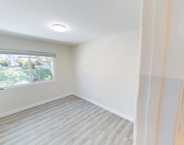 588 Rio Grande Circle - Photo Thumbnail 17