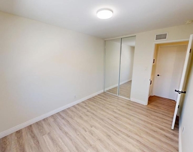588 Rio Grande Circle - Photo Thumbnail 18