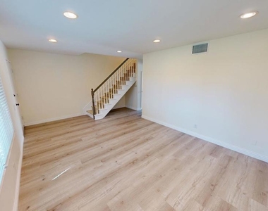 588 Rio Grande Circle - Photo Thumbnail 3