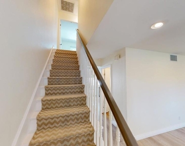 588 Rio Grande Circle - Photo Thumbnail 12