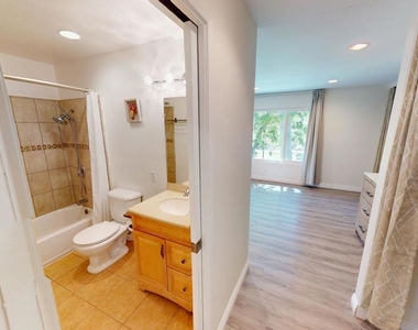 588 Rio Grande Circle - Photo Thumbnail 19