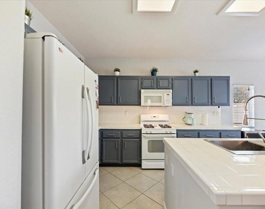 3982 Eastgate Road - Photo Thumbnail 9