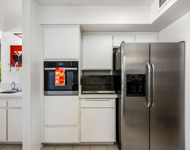 38941 Kilimanjaro Drive - Photo Thumbnail 18