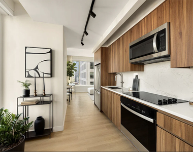 18 India Street - Photo Thumbnail 1