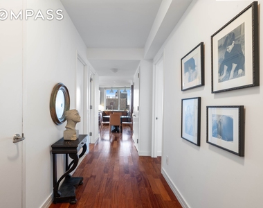 West 237th Street - Photo Thumbnail 3