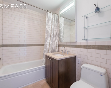 West 237th Street - Photo Thumbnail 7