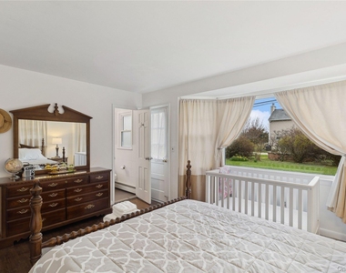 990 Three Waters Lane - Photo Thumbnail 10
