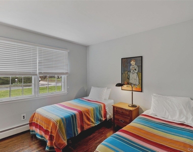 990 Three Waters Lane - Photo Thumbnail 14