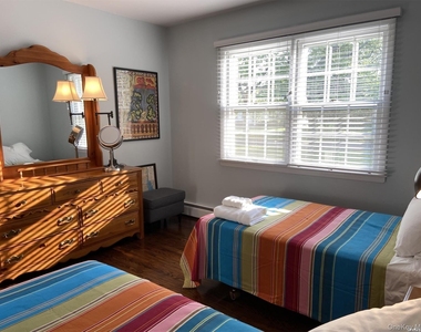 990 Three Waters Lane - Photo Thumbnail 13