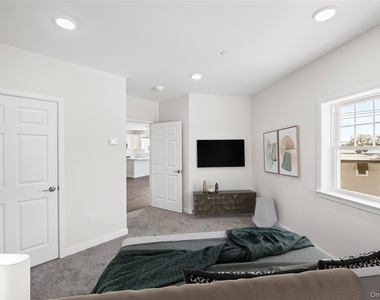 227 4th Avenue - Photo Thumbnail 12