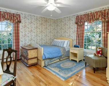 90 Cushman - Photo Thumbnail 25