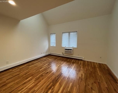 42 Sintsink Drive E - Photo Thumbnail 8