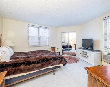 2 Fowler Avenue - Photo Thumbnail 13