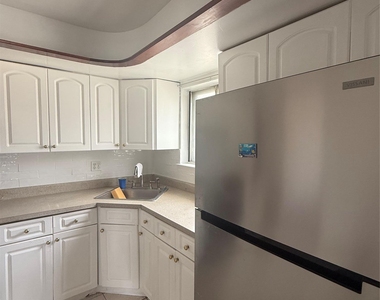 259-54 Craft Avenue - Photo Thumbnail 6