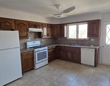 68 Kirkwood Road - Photo Thumbnail 2
