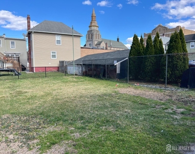 33 Obert Street - Photo Thumbnail 10