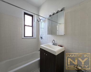 30-95 29th Street - Photo Thumbnail 4