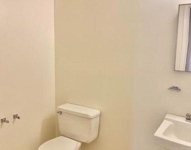 1557 Dunterry Place - Photo Thumbnail 27
