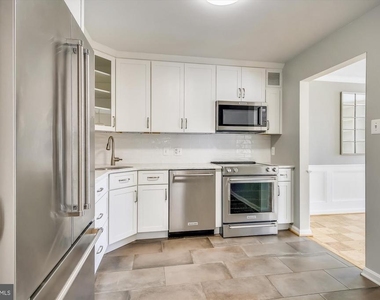 6800 Fleetwood Road - Photo Thumbnail 7