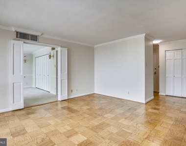 6800 Fleetwood Road - Photo Thumbnail 10