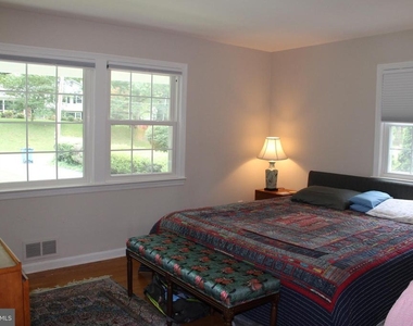 3606 Barkley Drive - Photo Thumbnail 6