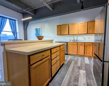 511 N Broad Street - Photo Thumbnail 7