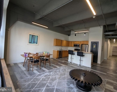 511 N Broad Street - Photo Thumbnail 28