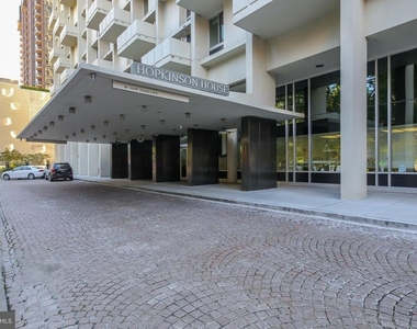 604 S Washington Square - Photo Thumbnail 5
