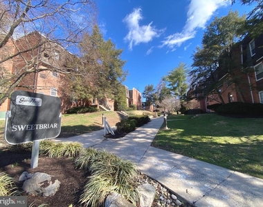 4000 Gypsy Lane - Photo Thumbnail 4