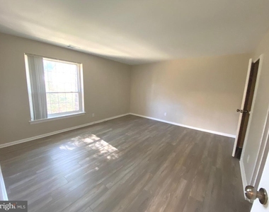 4000 Gypsy Lane - Photo Thumbnail 11