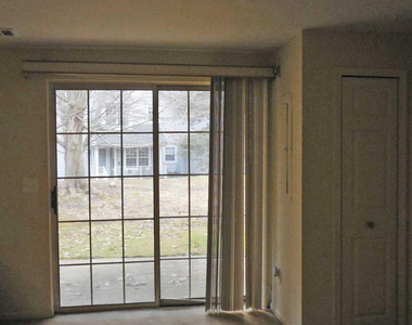 4314 Hillside Drive - Photo Thumbnail 10