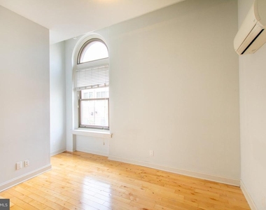 427 Monroe Street - Photo Thumbnail 5