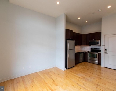 427 Monroe Street - Photo Thumbnail 11