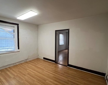 1115 Walnut Street - Photo Thumbnail 9