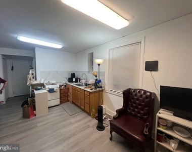 1115 Walnut Street - Photo Thumbnail 11