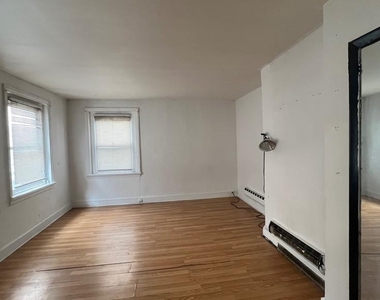 1115 Walnut Street - Photo Thumbnail 7