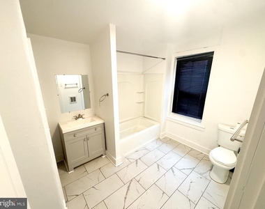 2325 N 16th Street - Photo Thumbnail 3