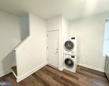 2325 N 16th Street - Photo Thumbnail 2