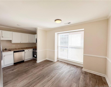 499 Coronation Drive - Photo Thumbnail 7