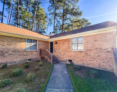 499 Coronation Drive - Photo Thumbnail 2