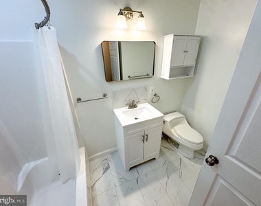 910 N 41st Street - Photo Thumbnail 4