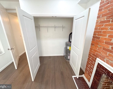 910 N 41st Street - Photo Thumbnail 9