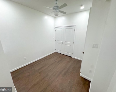 910 N 41st Street - Photo Thumbnail 6