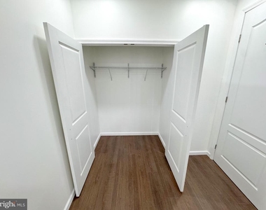 910 N 41st Street - Photo Thumbnail 7