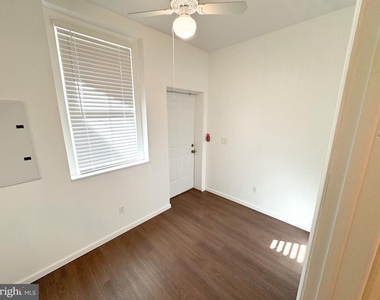 910 N 41st Street - Photo Thumbnail 8