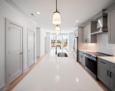 1143 Booth Park Boulevard - Photo Thumbnail 1
