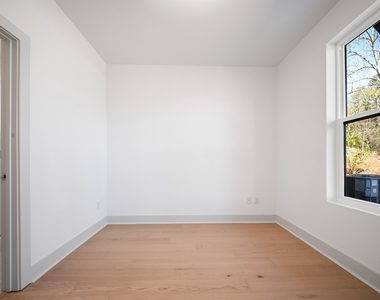 1143 Booth Park Boulevard - Photo Thumbnail 24