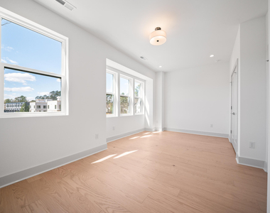 1143 Booth Park Boulevard - Photo Thumbnail 12