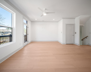 1143 Booth Park Boulevard - Photo Thumbnail 7