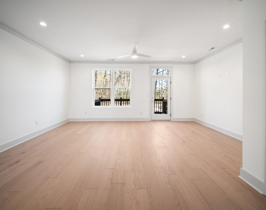 1143 Booth Park Boulevard - Photo Thumbnail 5